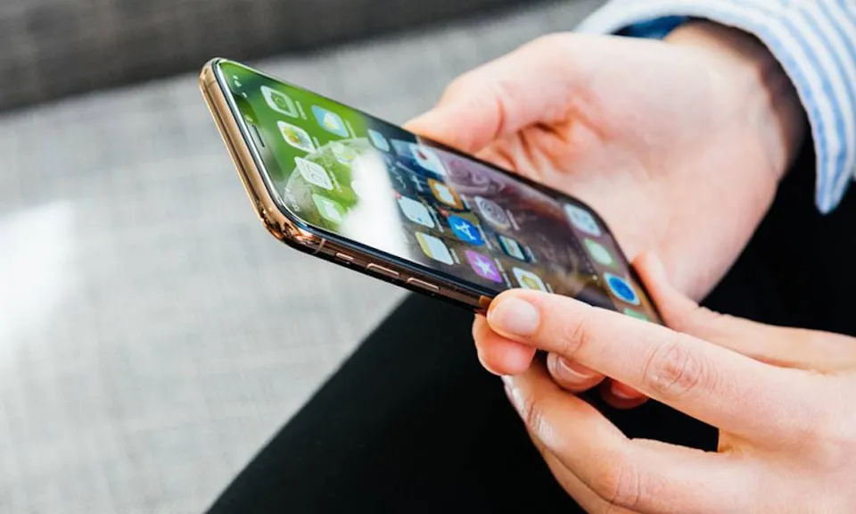 3 cách để làm cho iPhone XS Max của bạn dễ đọc hơn