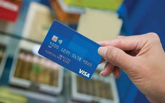 4 cách rút tiền mặt không cần thẻ ATM đầy mới lạ