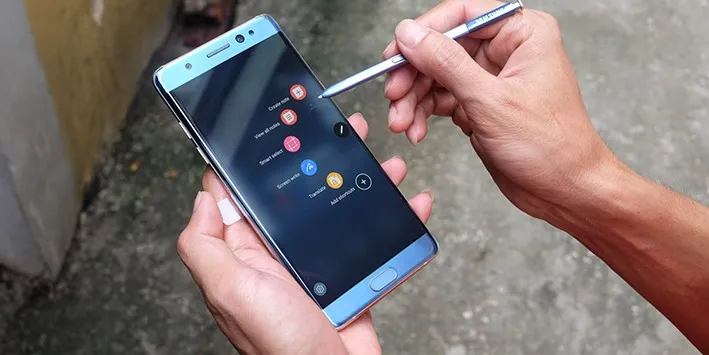 Bạn có biết Galaxy Note FE có đến 3 cách chụp ảnh màn hình?