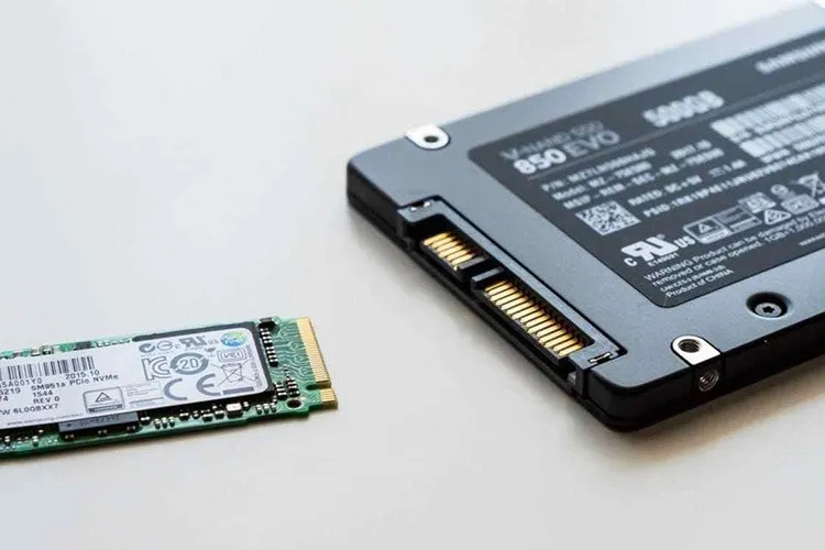 Bí quyết tự thay SSD cho Laptop tại nhà dễ dàng: hướng dẫn chi tiết và hiệu quả