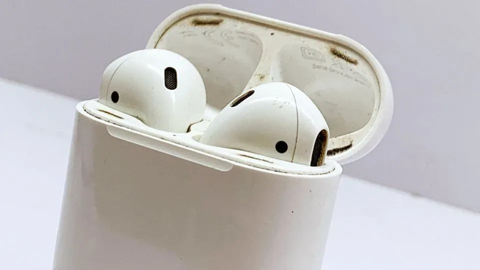 Các nguyên nhân và cách khắc phục tai nghe Airpods sạc không vào pin hiệu quả nhất