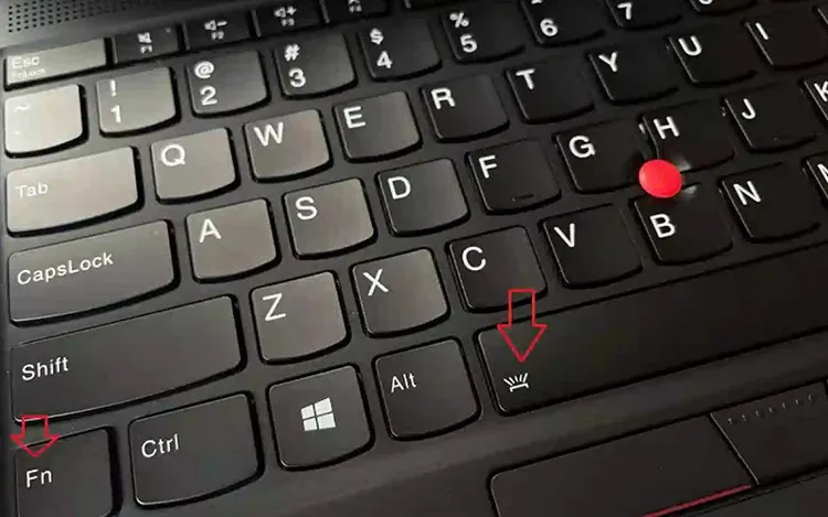 Cách bật đèn bàn phím laptop Lenovo đơn giản, hỗ trợ nhập liệu dễ dàng trong bóng tối