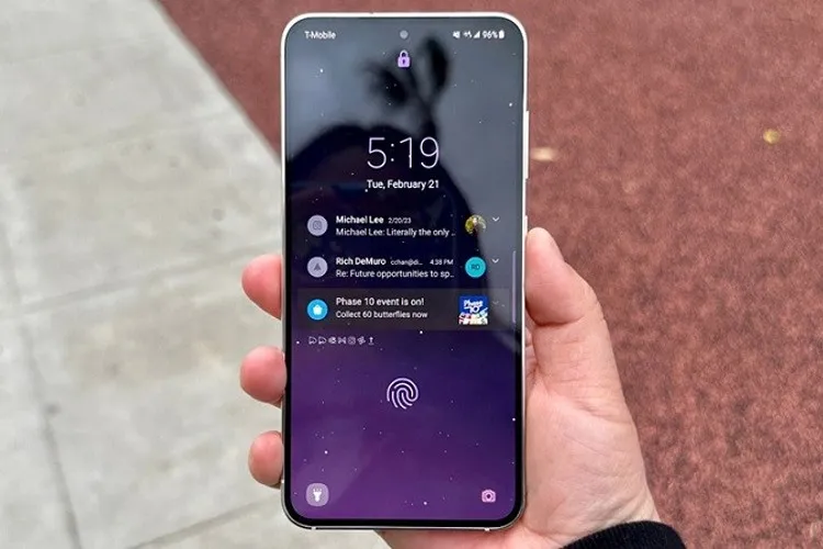 Cách hiển thị thông báo trên màn hình khóa Samsung vô cùng đơn giản và nhanh chóng