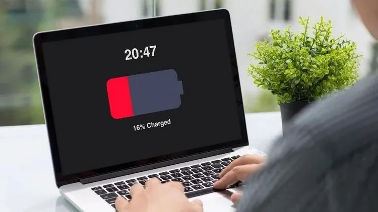 Cách kéo dài thời gian sử dụng khi MacBook sắp hết pin