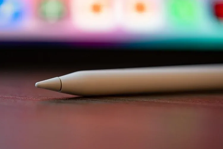 Cách kiểm tra pin của Apple Pencil trên iPad