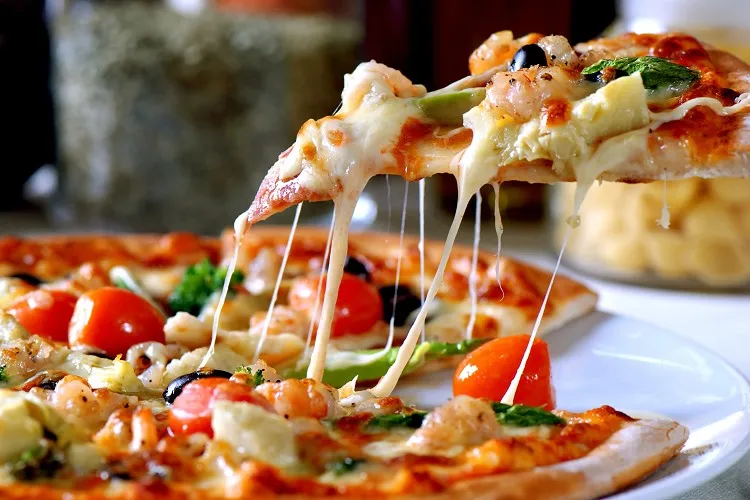 Cách làm pizza bằng nồi chiên không dầu tại nhà với 4 bước đơn giản