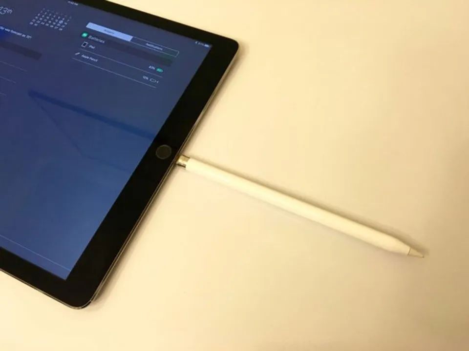 Cách sạc bút stylus Apple Pencil của iPad Pro