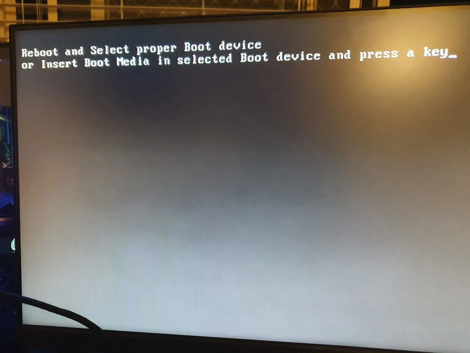 Cách sửa lỗi Reboot and Select proper Boot device trên hệ điều hành Windows đơn giản