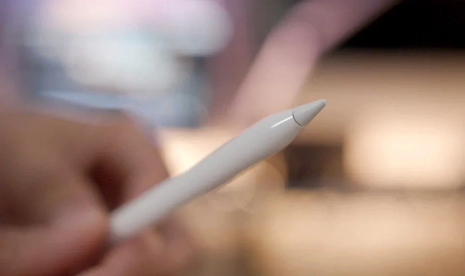 Cách thay thế đầu bút Apple Pencil