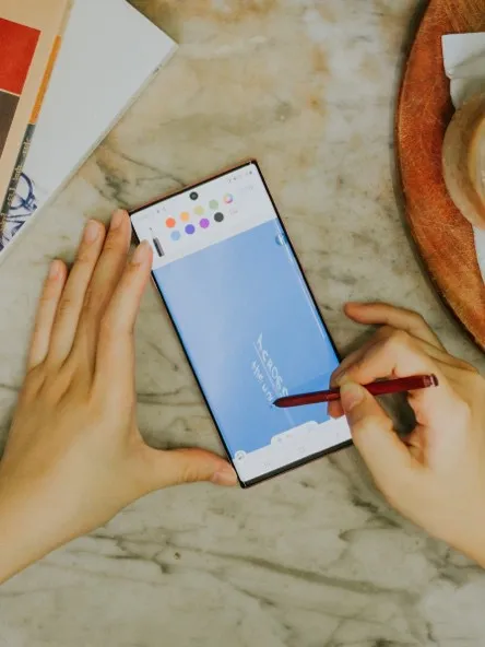 Cách vẽ chữ (hand lettering) trên ảnh với Galaxy Note10