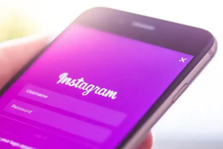 Cách xóa hàng loạt nội dung và tương tác trên Instagram