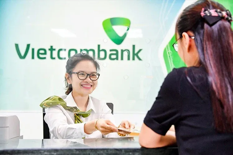 Chi tiết 6 cách khóa thẻ Vietcombank tạm thời khi không sử dụng hoặc mất thẻ