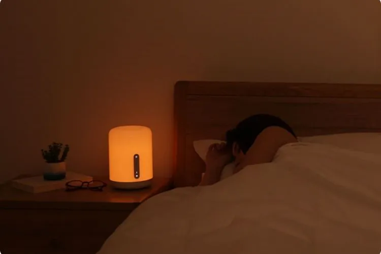 Đèn ngủ thông minh Xiaomi Bedside Lamp 2 có kết nối với Mi Home được không?