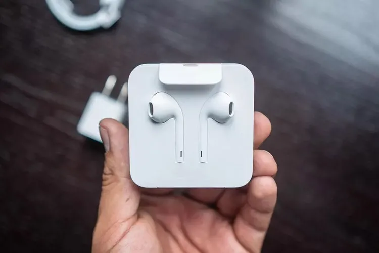 Dùng iPhone đã lâu, nhưng bạn đã biết hết các cách sử dụng EarPods này chưa?