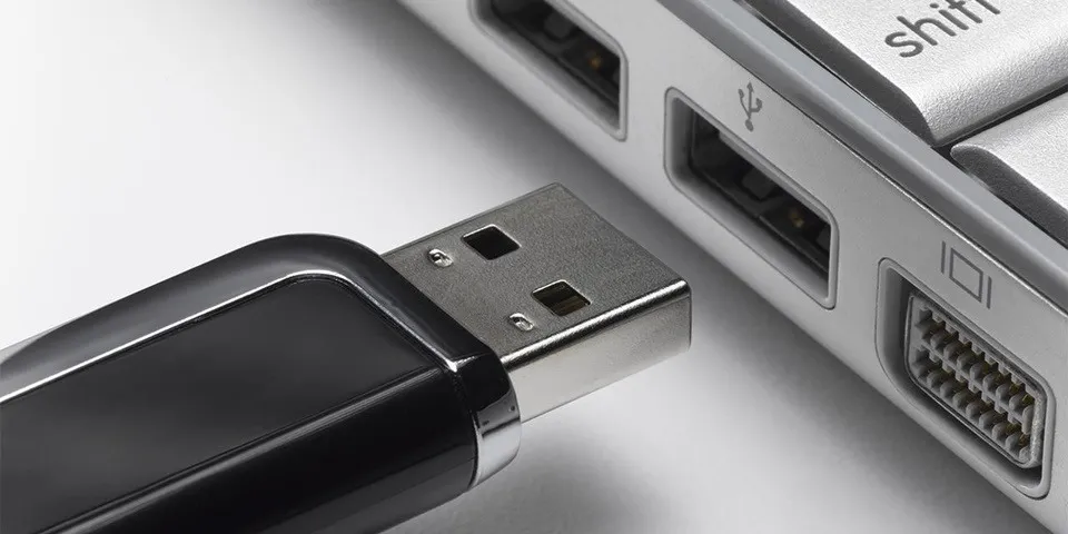 Hướng dẫn cách format USB trên máy tính Windows 10 mới nhất