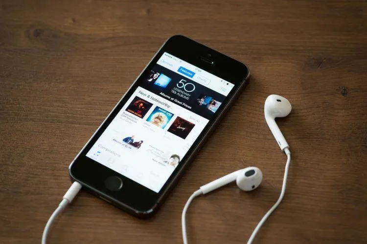 Hướng dẫn cách xóa, chặn tải xuống podcast tự động trên iPhone