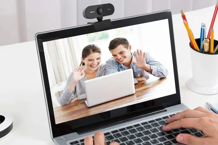 Hướng dẫn kích hoạt driver cho webcam trên Windows 10