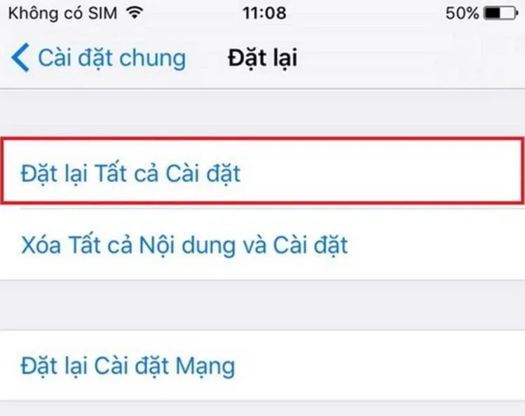 iPhone bị màn hình đen xoay vòng, có cách nào sửa được không?