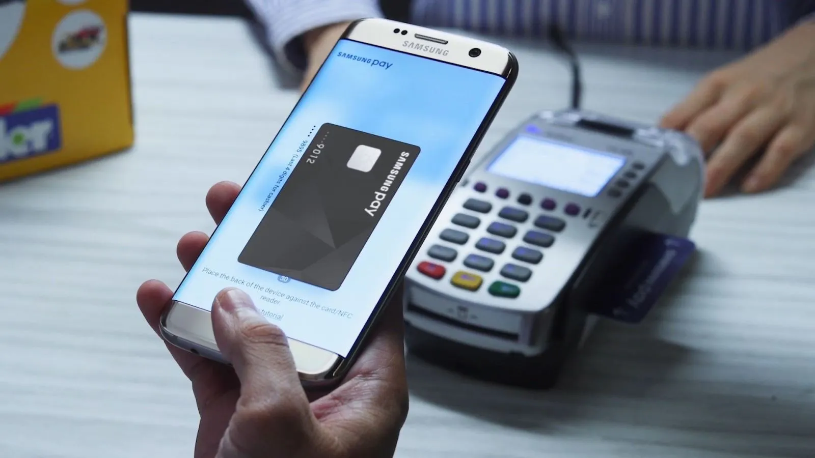 Khởi động nhanh Samsung Pay chỉ với một cái chạm cảm biến vân tay