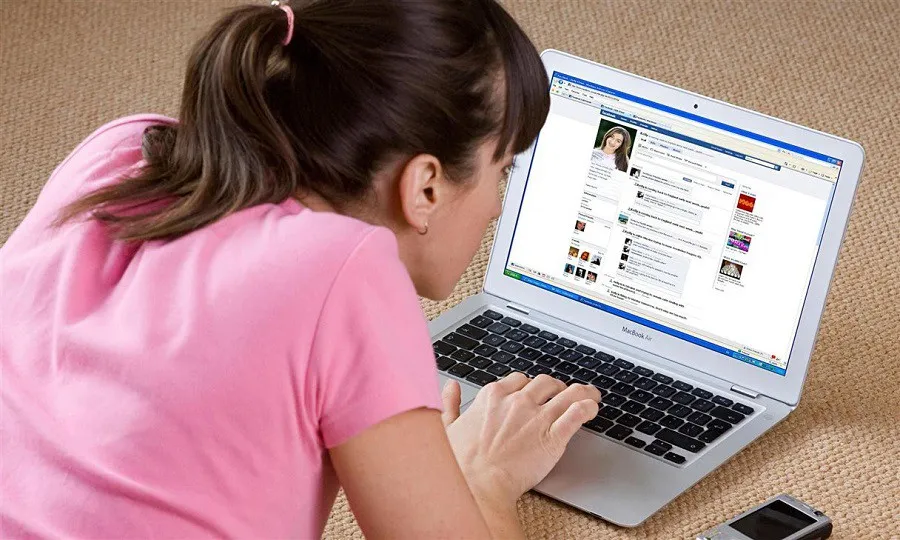 Kiểm tra cấp độ nghiện Facebook của bản thân