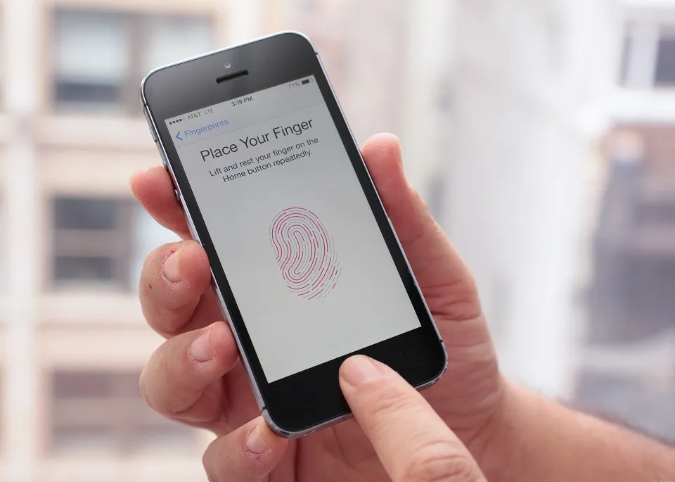 Làm thế nào khi Touch ID trên iPhone phản hồi chậm?