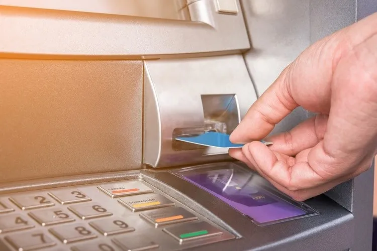 Mách bạn 5 cách nạp tiền vào thẻ ATM chi tiết, dễ hiểu