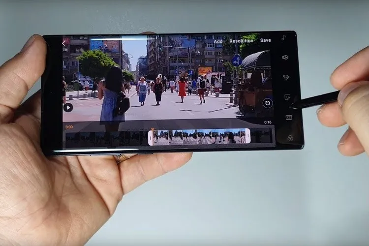 Mách bạn cách chèn nhạc vào video trên điện thoại Samsung