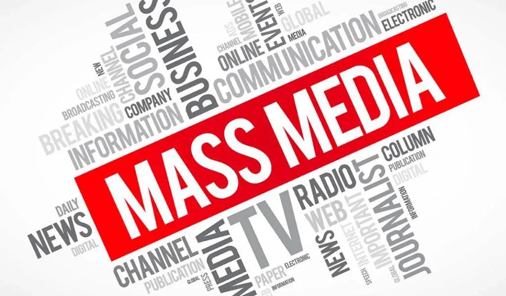 Mass media là gì? Sự khác biệt giữa mass media và social media như thế nào?