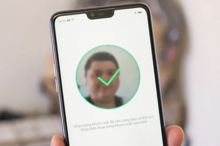 Mở khóa màn hình bằng nhận diện khuôn mặt trên Android và iPhone