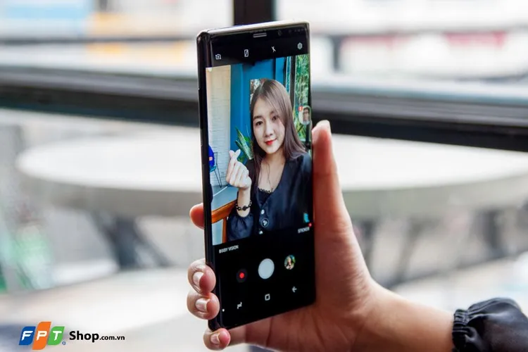 Nhờ tính năng này, ảnh selfie trên smartphone Samsung sẽ luôn lung linh