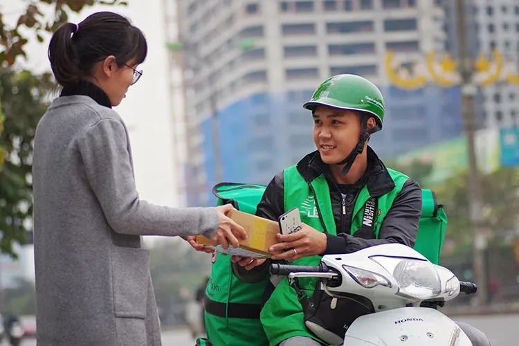 Số tổng đài Giao hàng tiết kiệm (GHTK) là gì? Có mất cước phí khi liên hệ không?