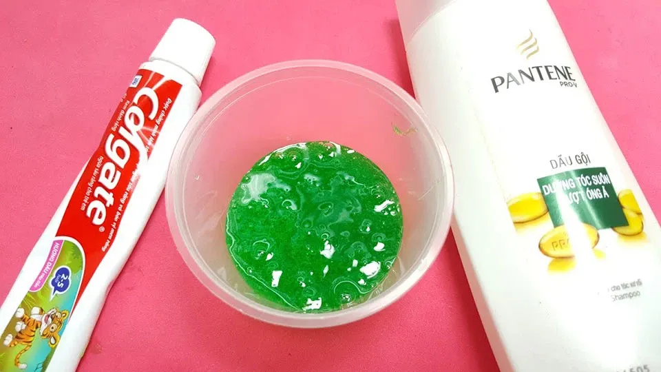 Tổng hợp các cách làm slime bằng muối không cần hồ từ nhiều nguyên liệu khác nhau